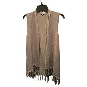 Joseph A. Fringe Hem Sweater Vest in Olive Medium Boho